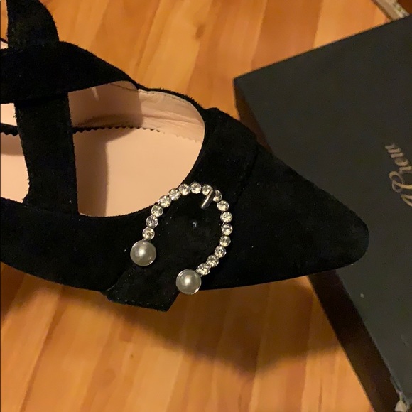 Shoes - Picture 3 of 4